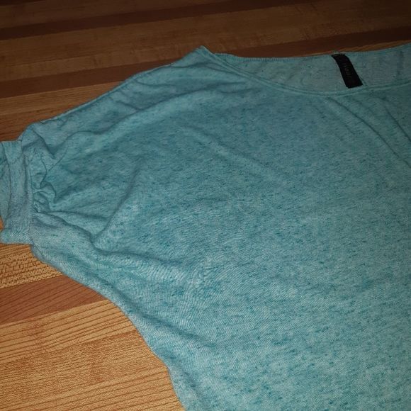 Womans B-Wear Short Dolman Sleeve Top - Picture 3 of 6